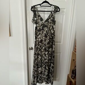 Banana Republic Gray Floral Maxi dress NWT